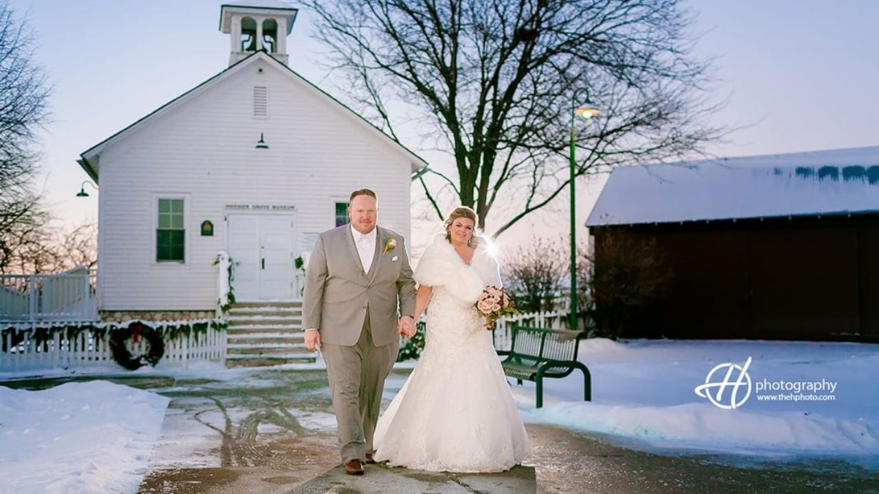 Hoosier Grove Barn Wedding Streamwood Julie And Jeff